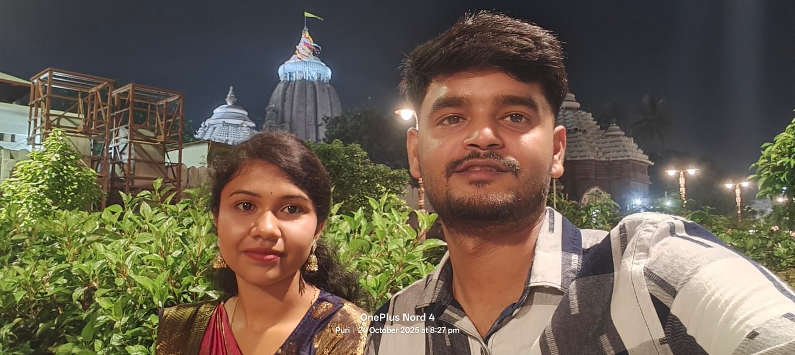 Our night-time selfie in front of the temple